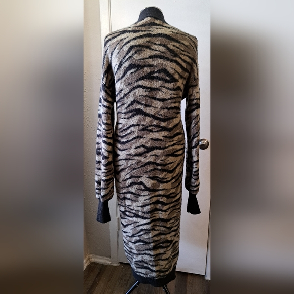 💜AFRM Tristan Zebra Camo Cardigan💜 - Picture 8 of 10